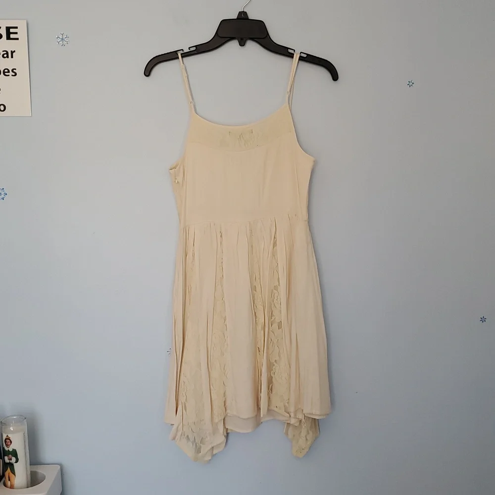 American Eagle Elegant Cream Dress, Size 6 - Picture 2 of 6